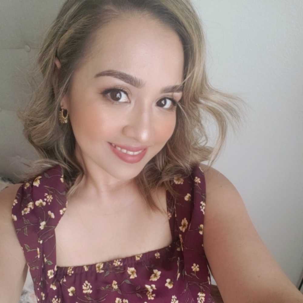 Meet your Posher, Mena